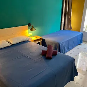 https://hostel-friends-barcelona.catalonia-hotels.com