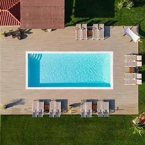 https://arteon-villas.hotelschalkidiki.net